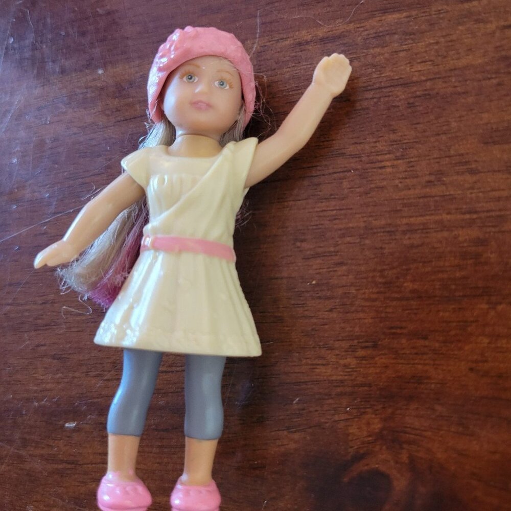 McDonald's Happy meal toy American Girl doll Isabelle